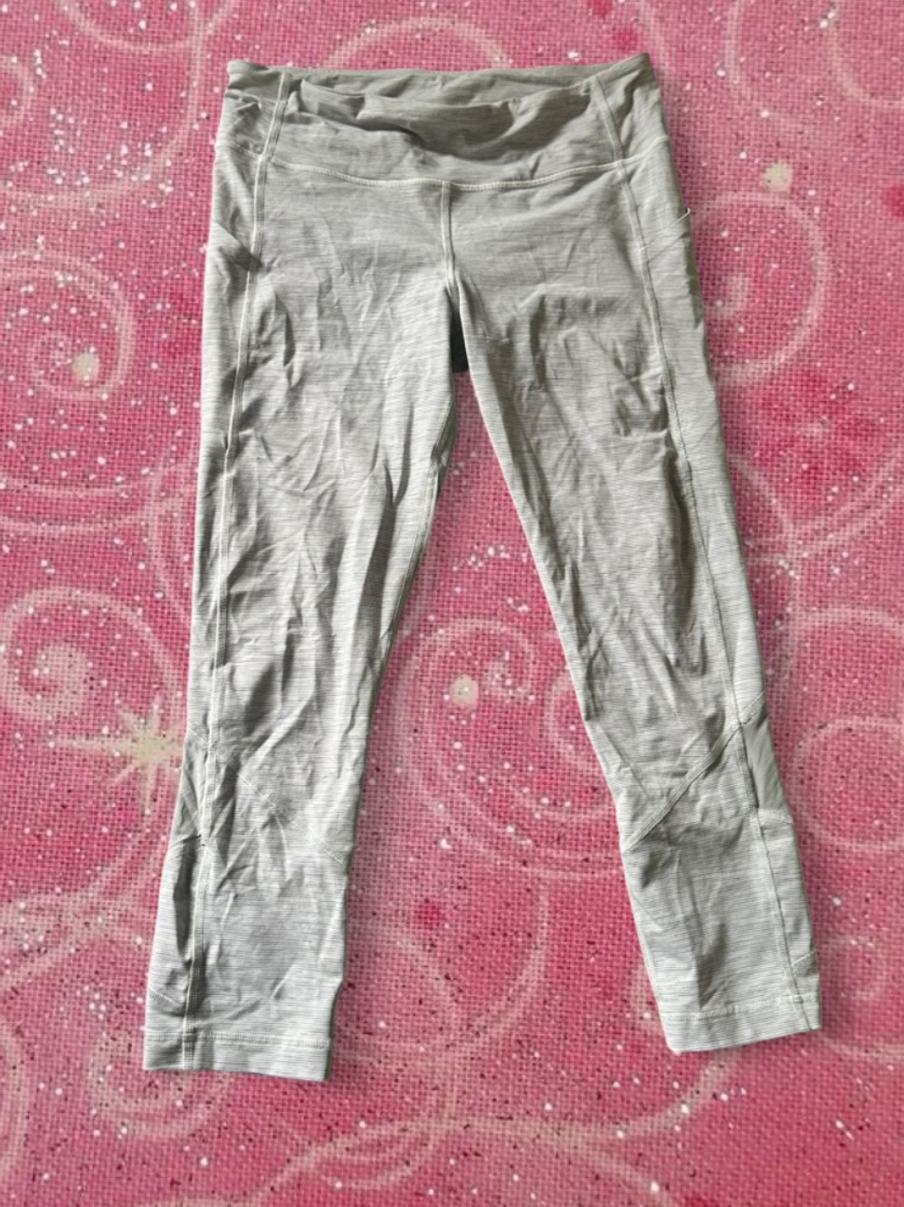 lululemon athletica Light Gray Women's Cropped Performance Leggings